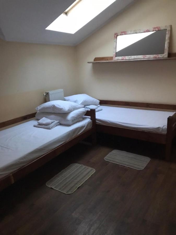 Hotel Кімнати В Центрі Uschhorod Exterior foto