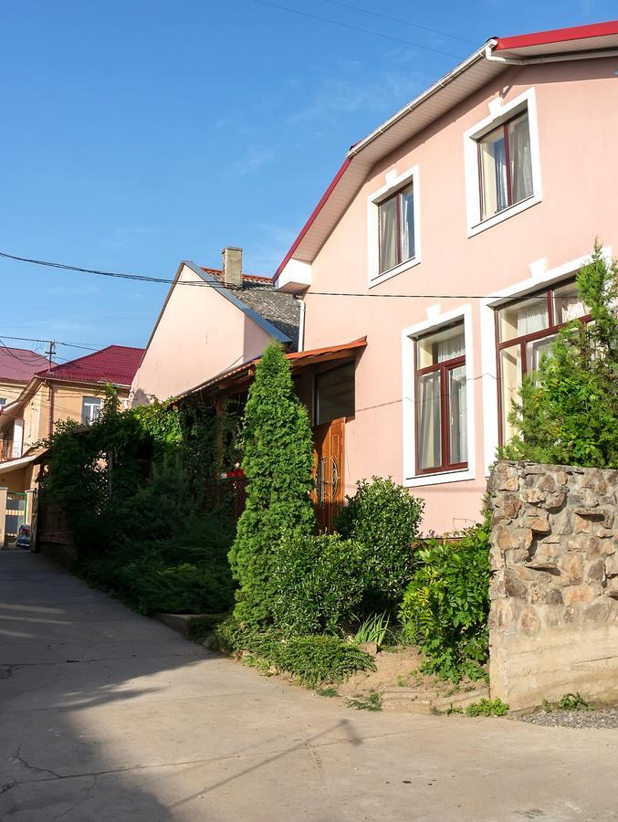 Hotel Кімнати В Центрі Uschhorod Exterior foto