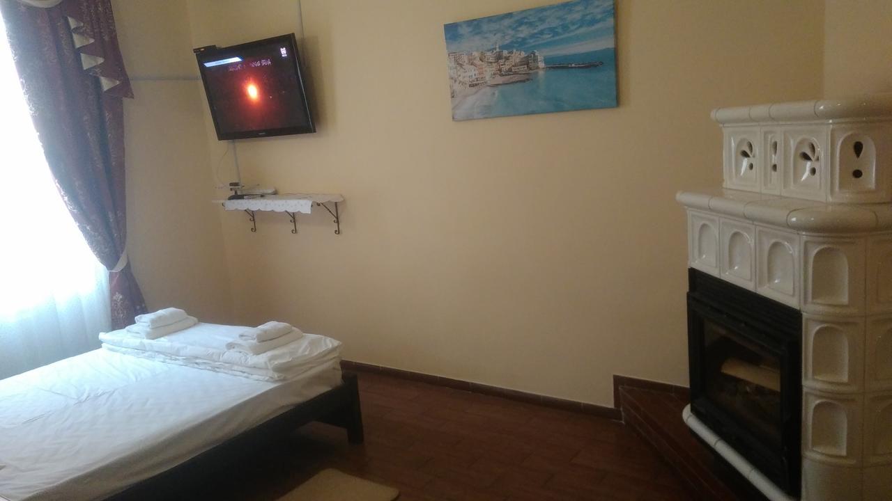 Hotel Кімнати В Центрі Uschhorod Exterior foto