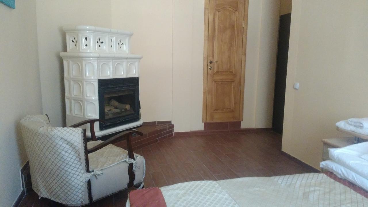 Hotel Кімнати В Центрі Uschhorod Exterior foto